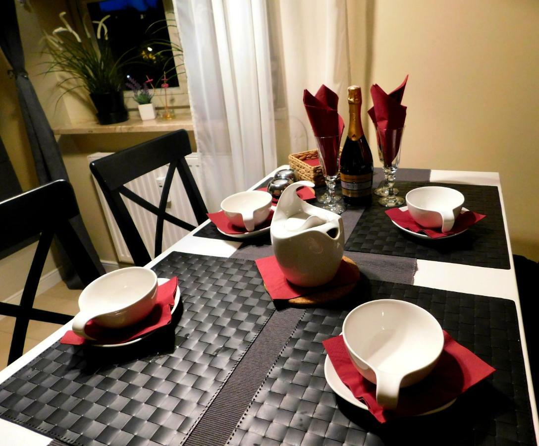 Apartamento Apartament Pod Trzema Niebieskimi Kaczorami Gdansk Exterior foto