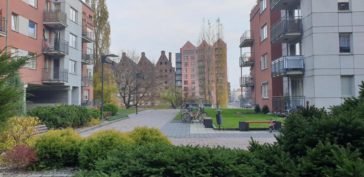 Apartamento Apartament Pod Trzema Niebieskimi Kaczorami Gdansk Exterior foto